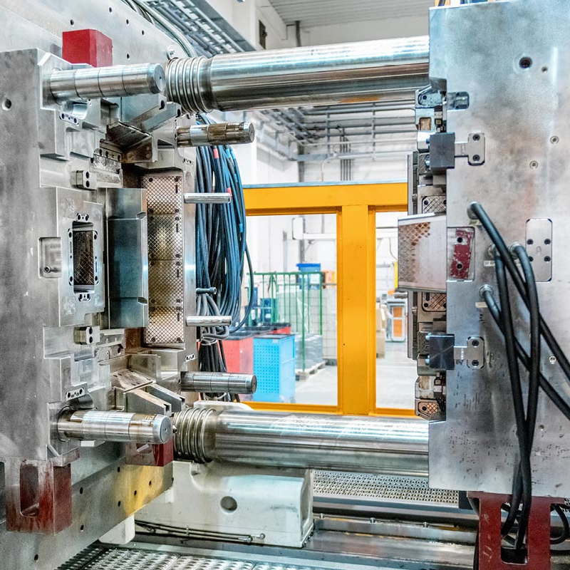 Advantages of Two Shot Injection Molding for Complex Part Manufacturing3